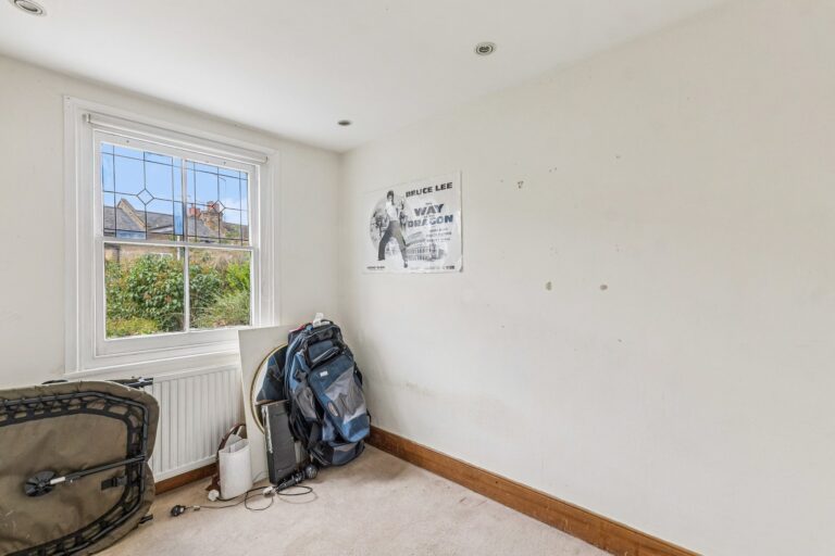 images of property on Carthew Road