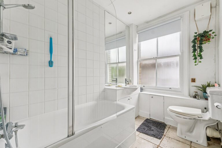 images of property on Carthew Road