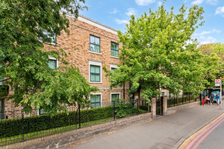 images of property on Chiswick Gate