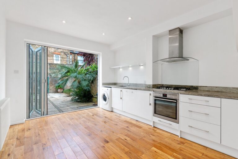 images of property on St Peter's Grove