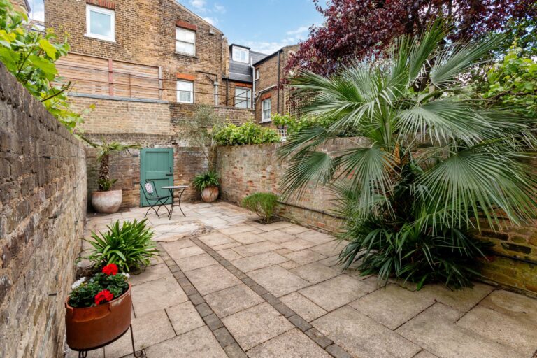 images of property on St Peter's Grove