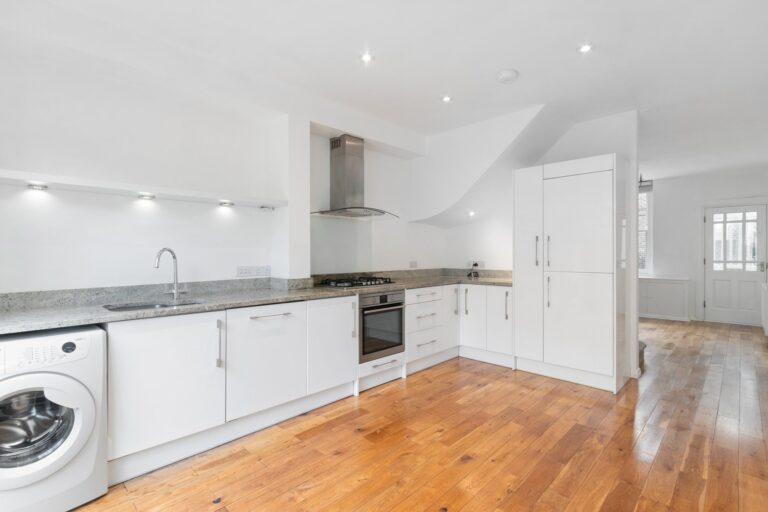 images of property on St Peter's Grove