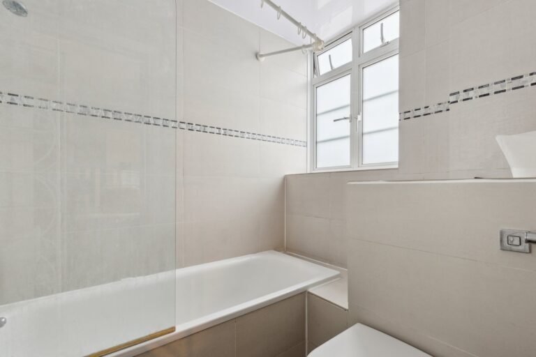 images of property on Hammersmith Road