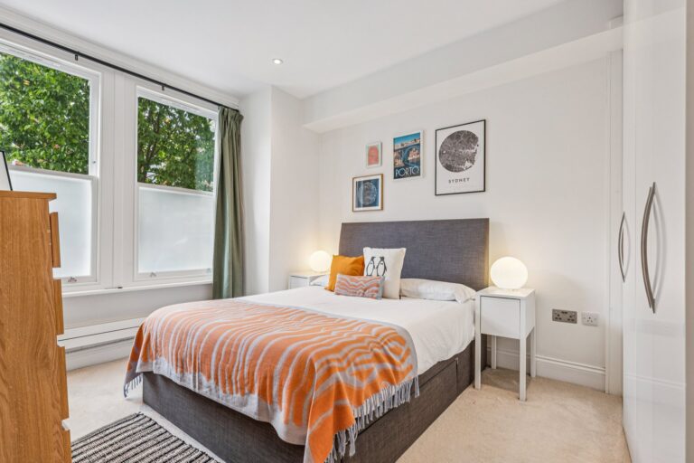 images of property on Parfrey Street