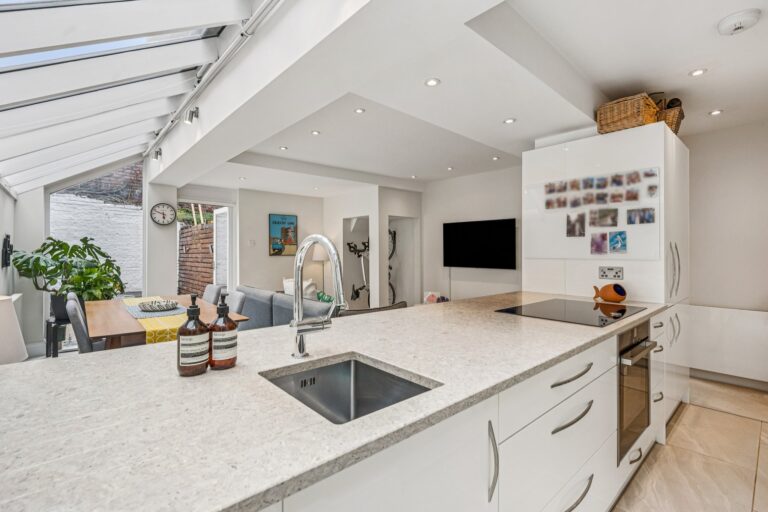 images of property on Parfrey Street