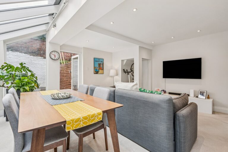images of property on Parfrey Street