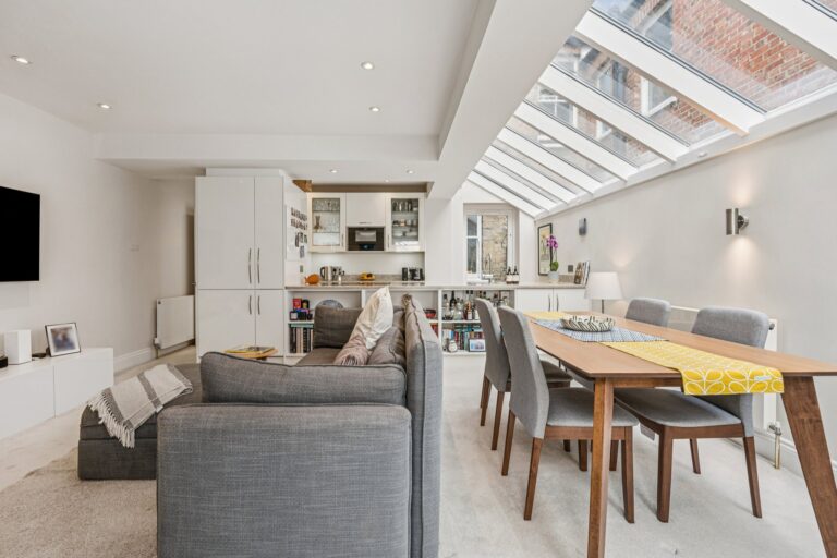 images of property on Parfrey Street