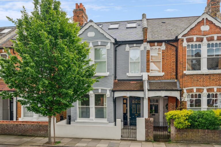 images of property on Parfrey Street