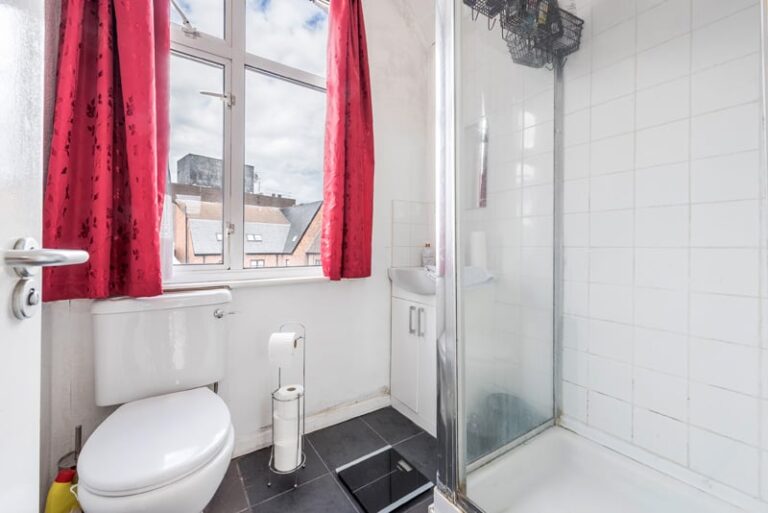 images of property on King Street