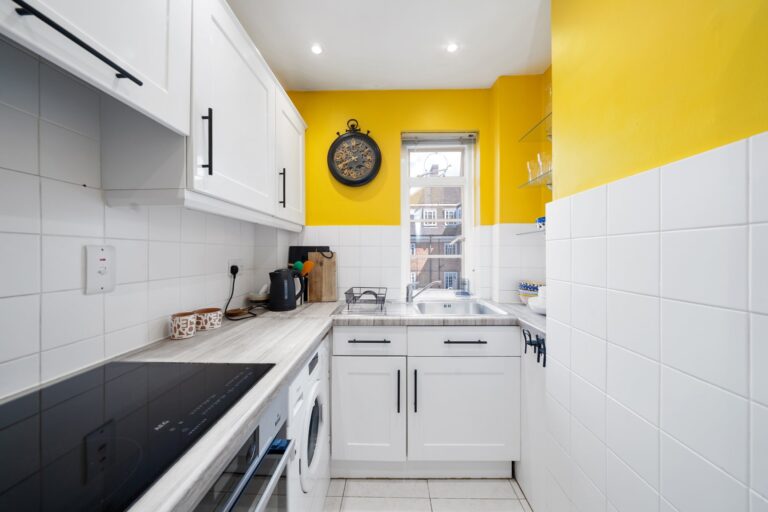 images of property on Sutton Court Road