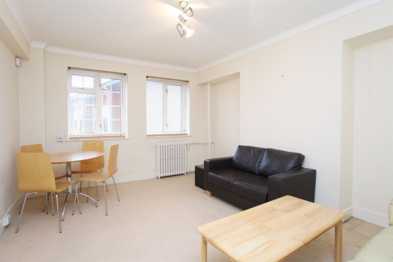 images of property on Goldhawk Road