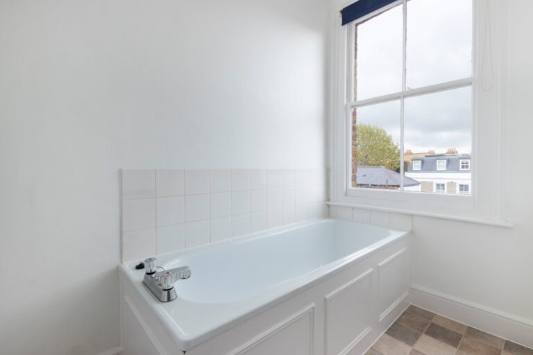 images of property on Bradmore Park Road