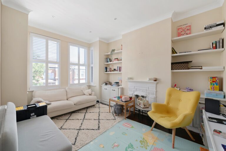 images of property on Southfield Road