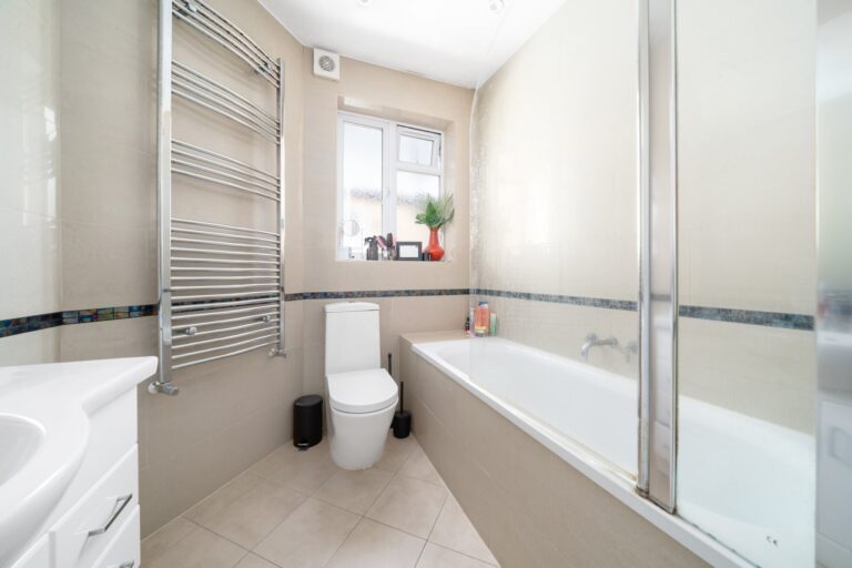 images of property on Valetta Road