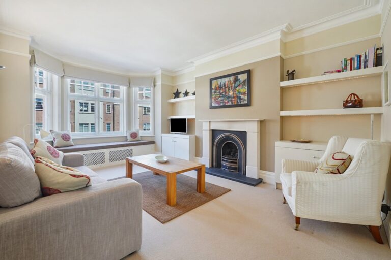 images of property on Hamlet Gardens