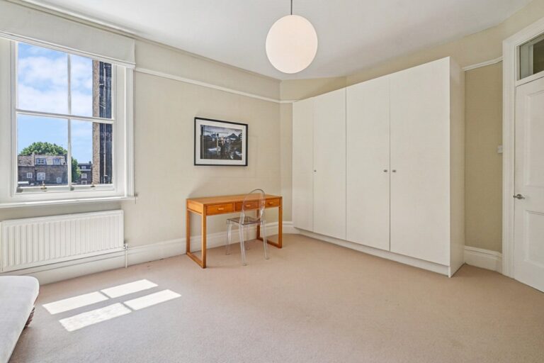 images of property on Hamlet Gardens
