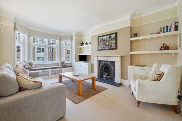 images of property on Hamlet Gardens