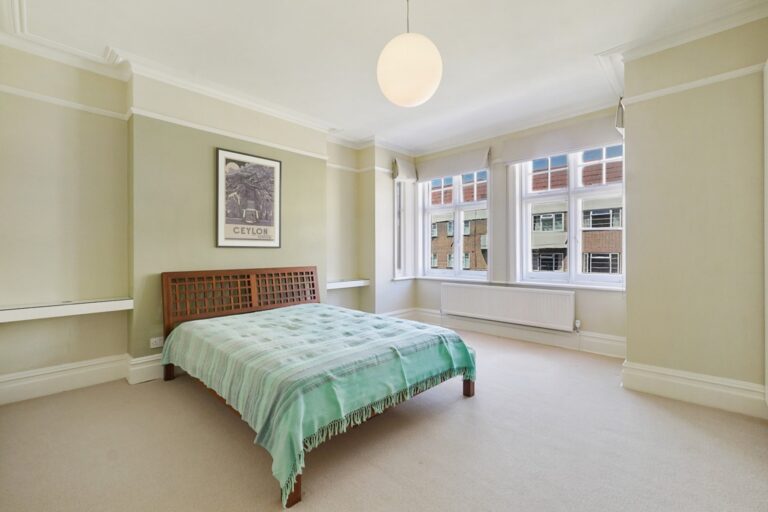images of property on Hamlet Gardens