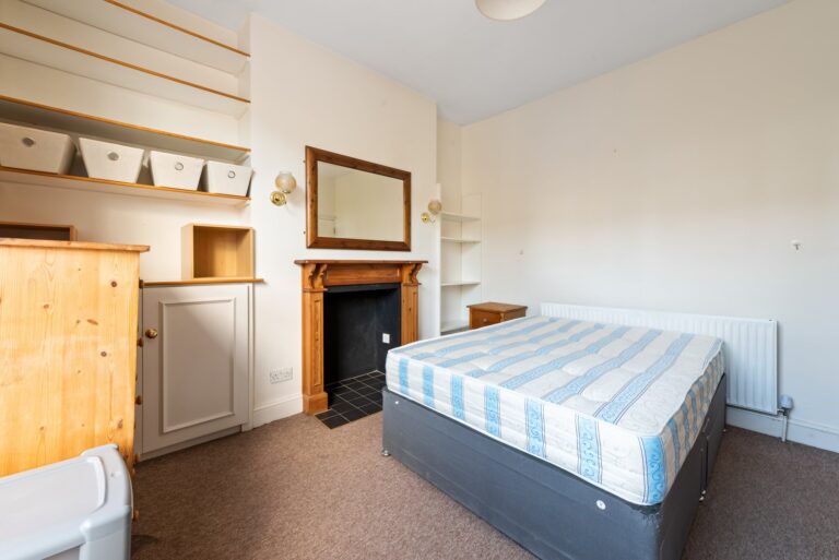 images of property on Goldhawk Road