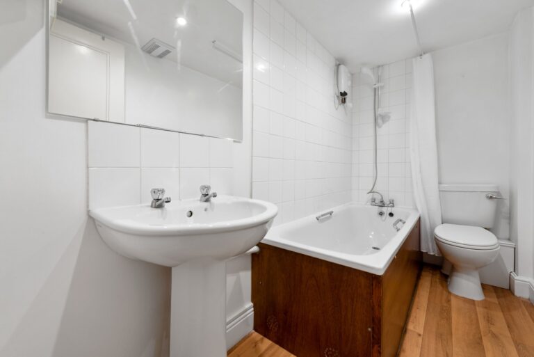 images of property on Goldhawk Road