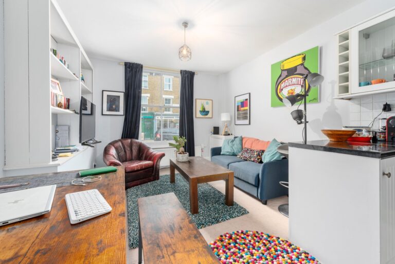 images of property on Brackenbury Road