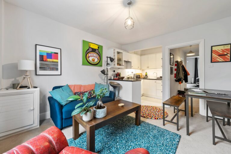 images of property on Brackenbury Road