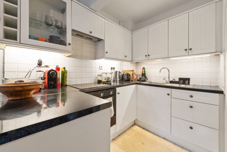 images of property on Brackenbury Road