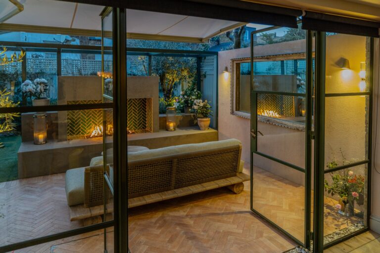 images of property on Cardross Street