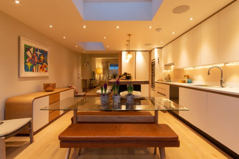 images of property on Cardross Street