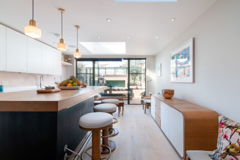 images of property on Cardross Street