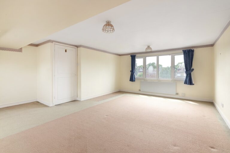 images of property on Emlyn Road
