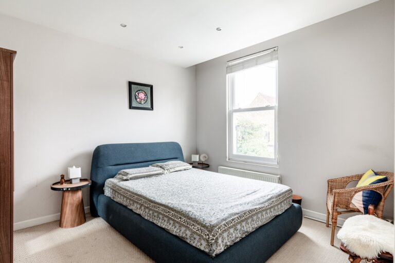 images of property on Sutton Lane North