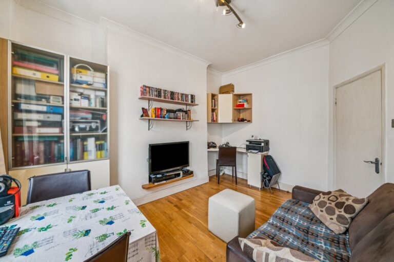 images of property on Overstone Road