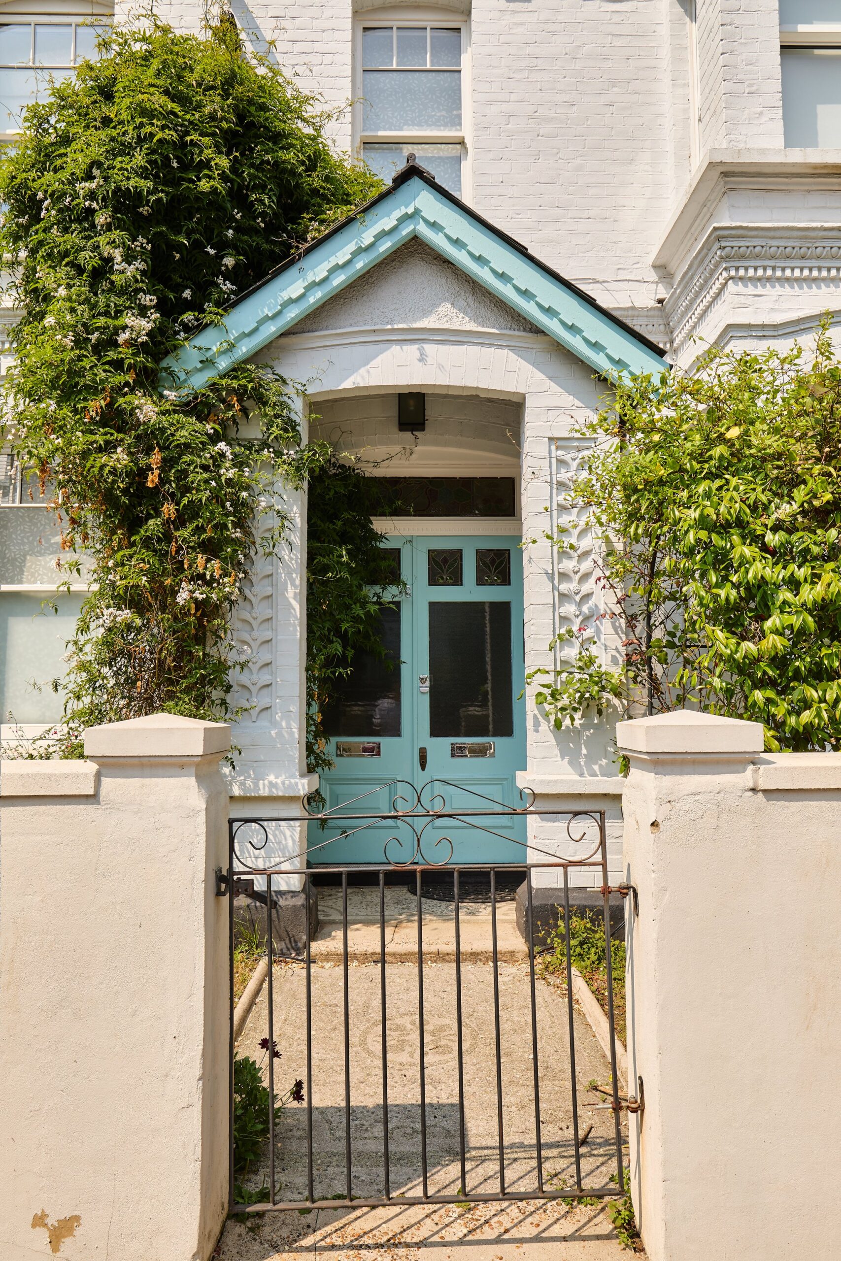 images of property on Fauconberg Road