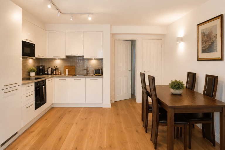 images of property on King Street