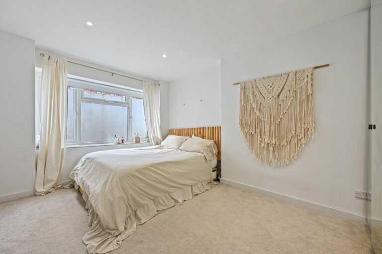 images of property on Boscombe Road