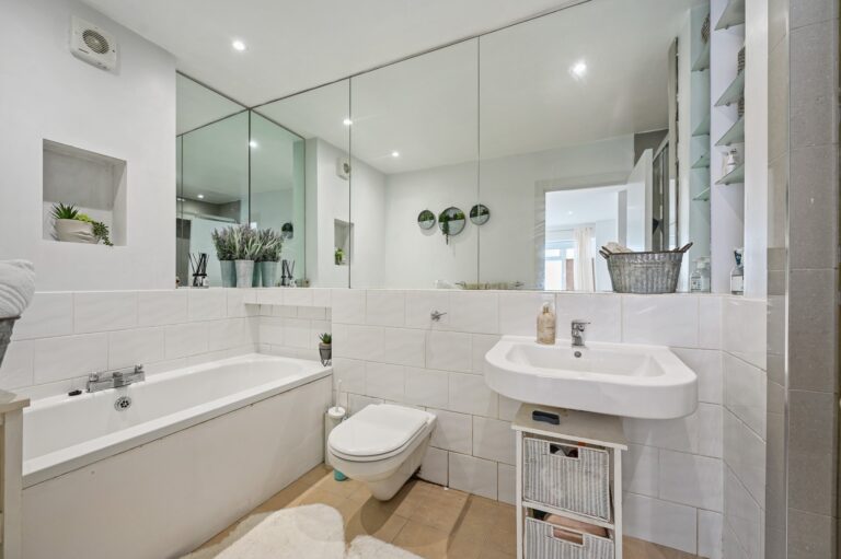 images of property on Boscombe Road