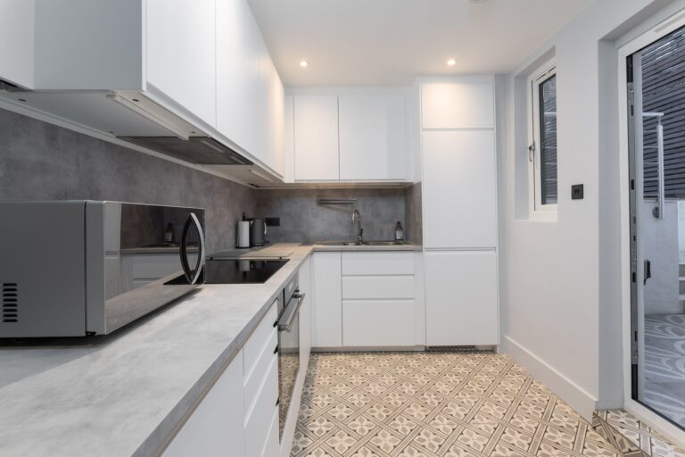 images of property on Overstone Road