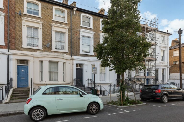 images of property on Overstone Road