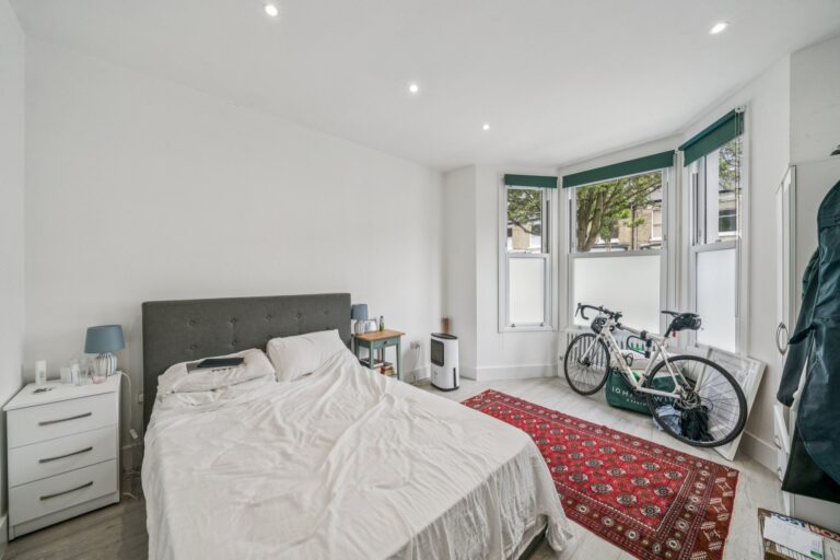 images of property on Carthew Road