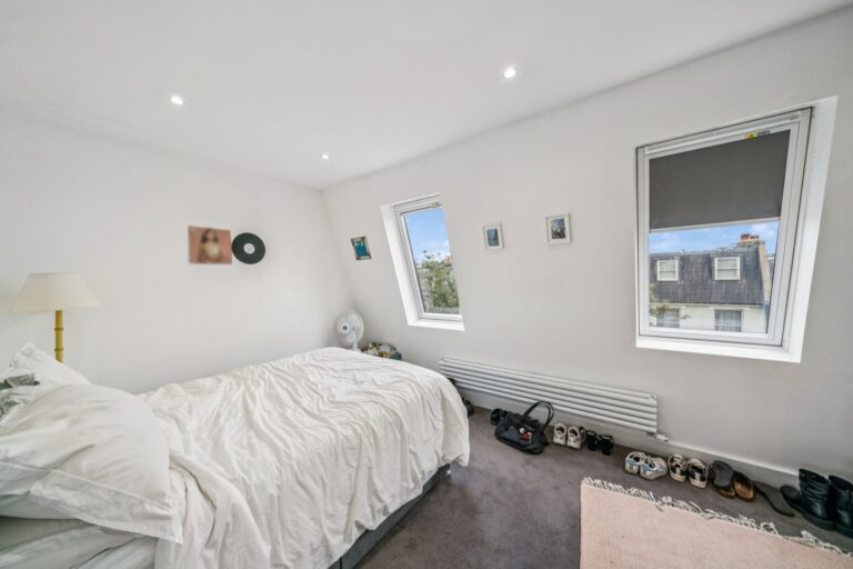 images of property on Carthew Road