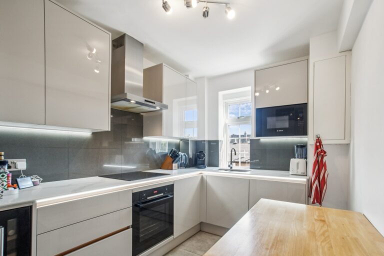 images of property on Goldhawk Road