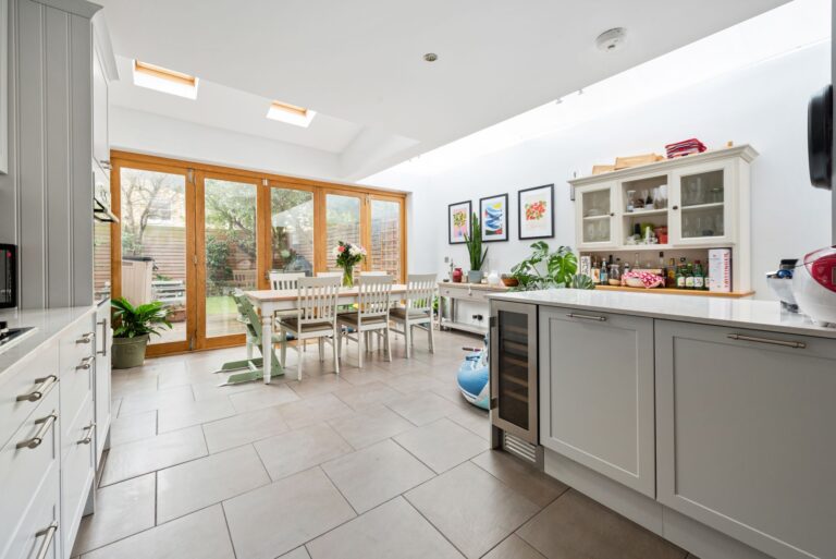 images of property on Reckitt Road