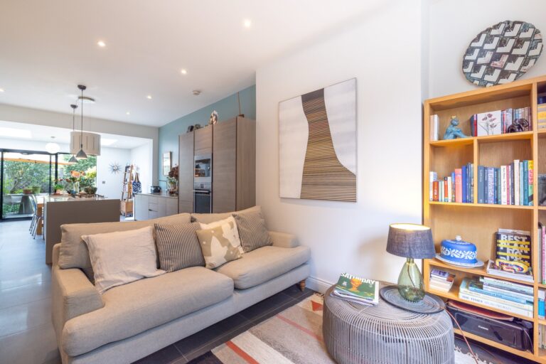 images of property on Brookfield Road