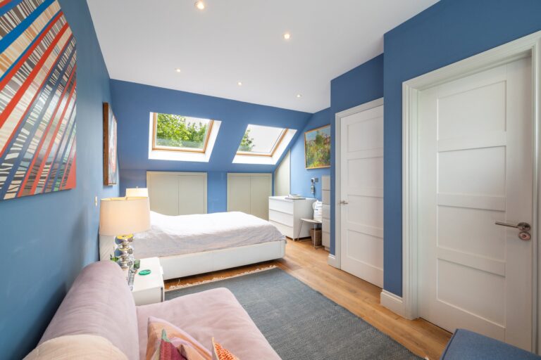 images of property on Brookfield Road