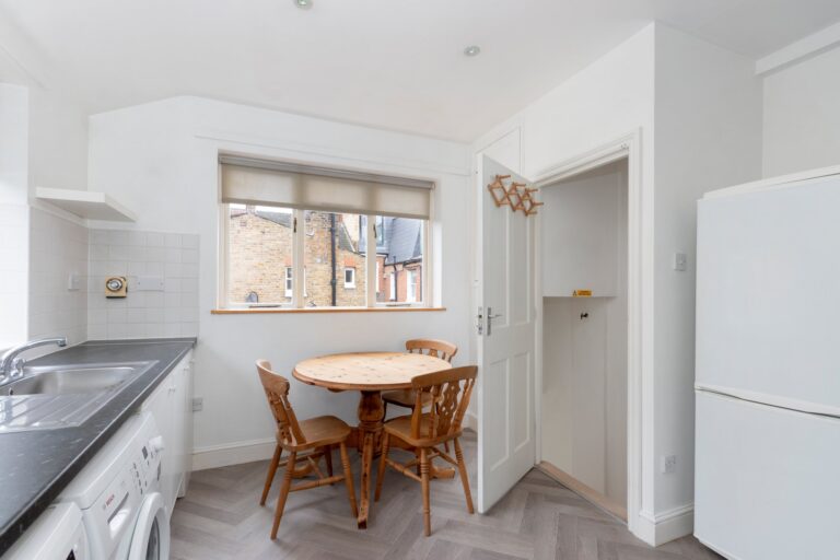 images of property on Ormiston Grove