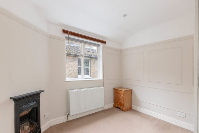 images of property on Ormiston Grove