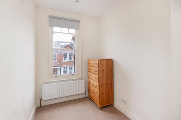 images of property on Ormiston Grove