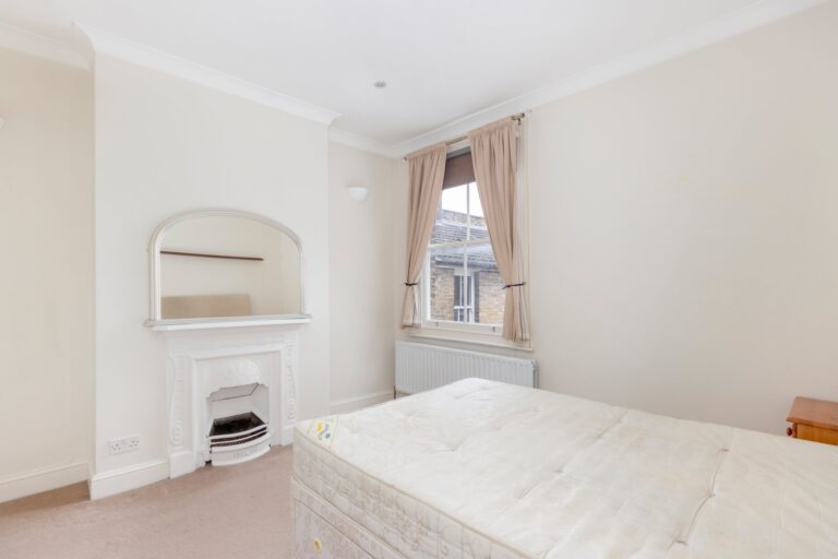 images of property on Ormiston Grove