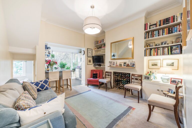 images of property on Westwick Gardens
